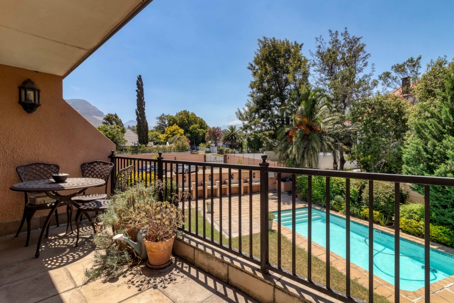 2 Bedroom Property for Sale in Stuarts Hill Western Cape